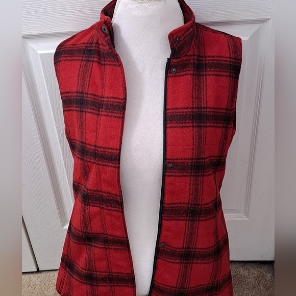J. Jill Red & Black Tartan Plaid Sleeveless Wool Blend Vest    Size XS - Picture 3 of 12